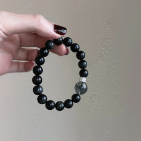 Display of 10mm Obsidian & Green Phantom Bracelet, Silver & Black-Green Contrast, Water-Wood-Metal Energy Shows Balance Philosophy