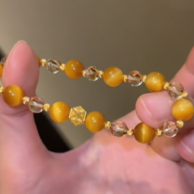 Display of 6-8mm Tiger’s Eye & Citrine Bracelet, Metal-Fire Empowers Ambition Growth