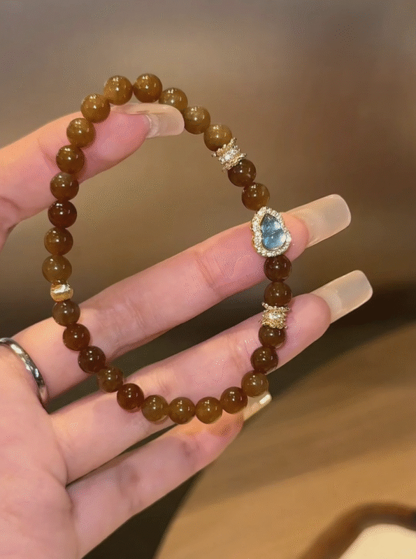 Detail of Nephrite Sugar Jade & Aquamarine Gourd Bracelet, 6mm Aquamarine Gourd, Earth-Water Energy Shows Gentle Protection