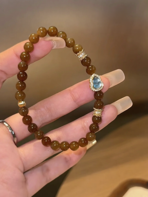 Detail of Nephrite Sugar Jade & Aquamarine Gourd Bracelet, Brown-Oily Sugar Jade, Aquamarine Gourd with Silver-Gold Plating, Earth-Water Energy Shows Gentle Protection