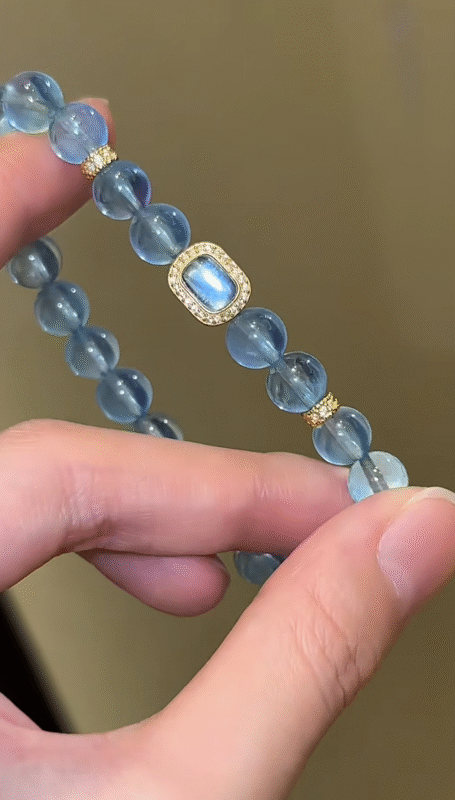 Close-Up of Devil’s Blue Aquamarine & S925 Silver-Gold Bracelet, Icy Blue Clarity, Water-Gold Energy Unleashes Communication Power