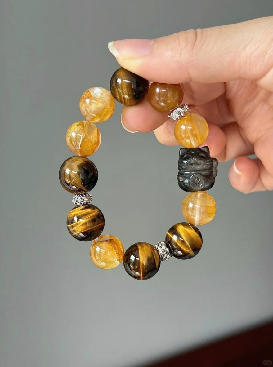 Wearing Display of Yellow Flame Quartz & Lightning Tiger Eye Bracelet, Yellow Flame Quartz & Tiger Eye Match, Earth-Fire Energy Flow