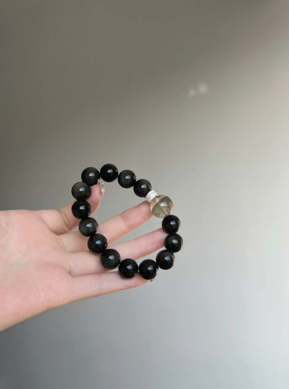 Wearing Obsidian Bracelet, Jet Patterns & Chlorite Quartz Flow, Water-Wood Transformation