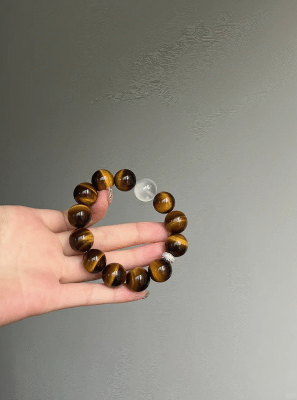 Close-Up of 14mm Yellow Tiger's Eye Bracelet, Tiger Stripes Reveal Earth Energy Code