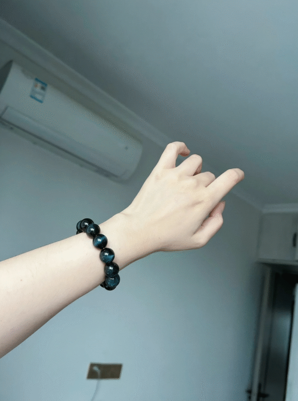 Displaying Lightning Blue Tiger's Eye Details, Blue Glow Hides Metal Energy