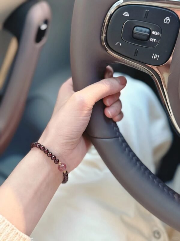 Holding Bracelet by Steering Wheel, Gold-Plated Silver Locks Fire Energy for Action