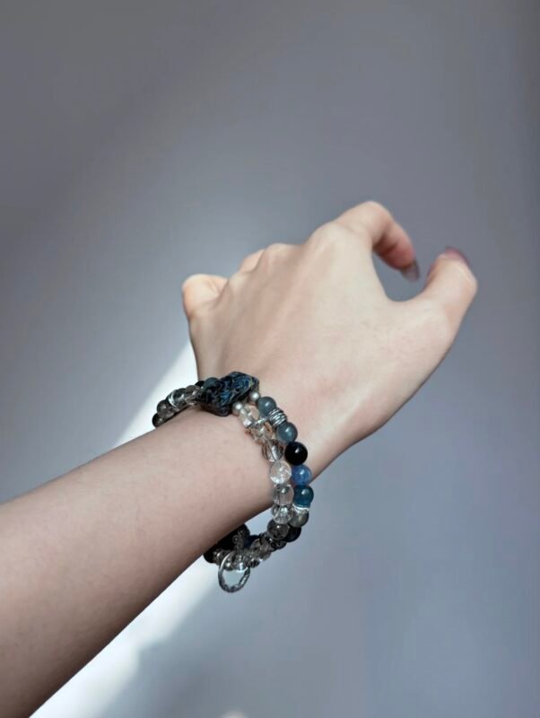 Wrist-Wearing Blue Crystal × Silver Bracelet, Symbiotic Energy Protects Creativity