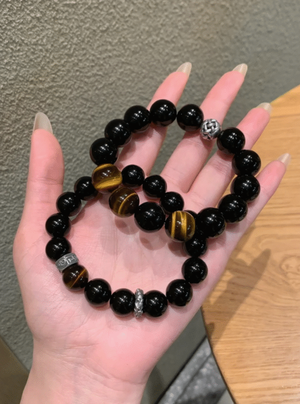 Multi-Bracelets Display, Black-Yellow Energy Matrix Shows Courage Totem