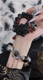 Wearing Effect of Xiu Jade Bracelet, Earth-Fire-Metal Protection Shield