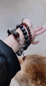 Detail of Xiu Jade Fox & Obsidian, Earth Veins Etch Mystic Totem