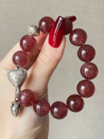Hand-Wearing Star Strawberry Quartz Bracelet, Wood-Metal Sync Boosts Attraction Surge