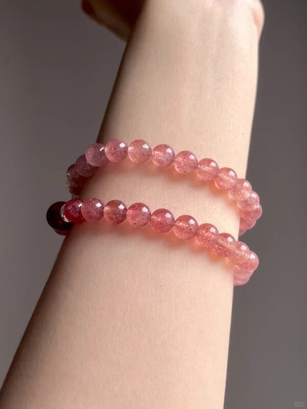 Hand-Wearing Multi-Gem Bracelet with Rose Quartz Rabbit, Cherry Strawberry Quartz, Gradient Strawberry Quartz, Earth-Fire-Metal Energy Weaves Love & Courage Field