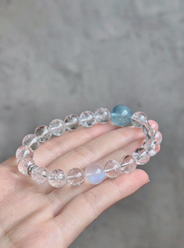 Hand-Shows White Azeztulite & Aquamarine Sync, Metal-Water Spiritual Communication Codes