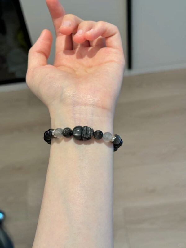 Displaying Obsidian Bracelet Details On Wrist, Silver Obsidian Pixiu’s Metal Frequency Locking