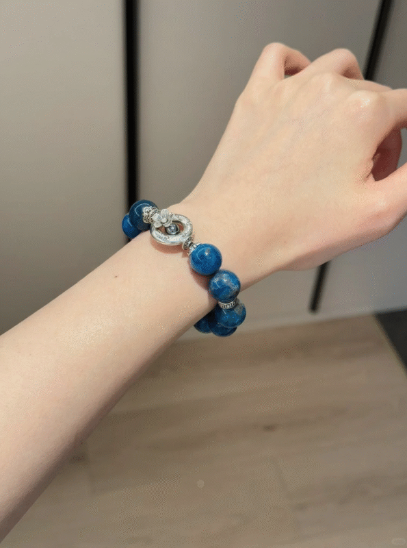 Wearing Blue Apatite Bracelet On Wrist, Silver & Terahertz Spiritual Sharpness