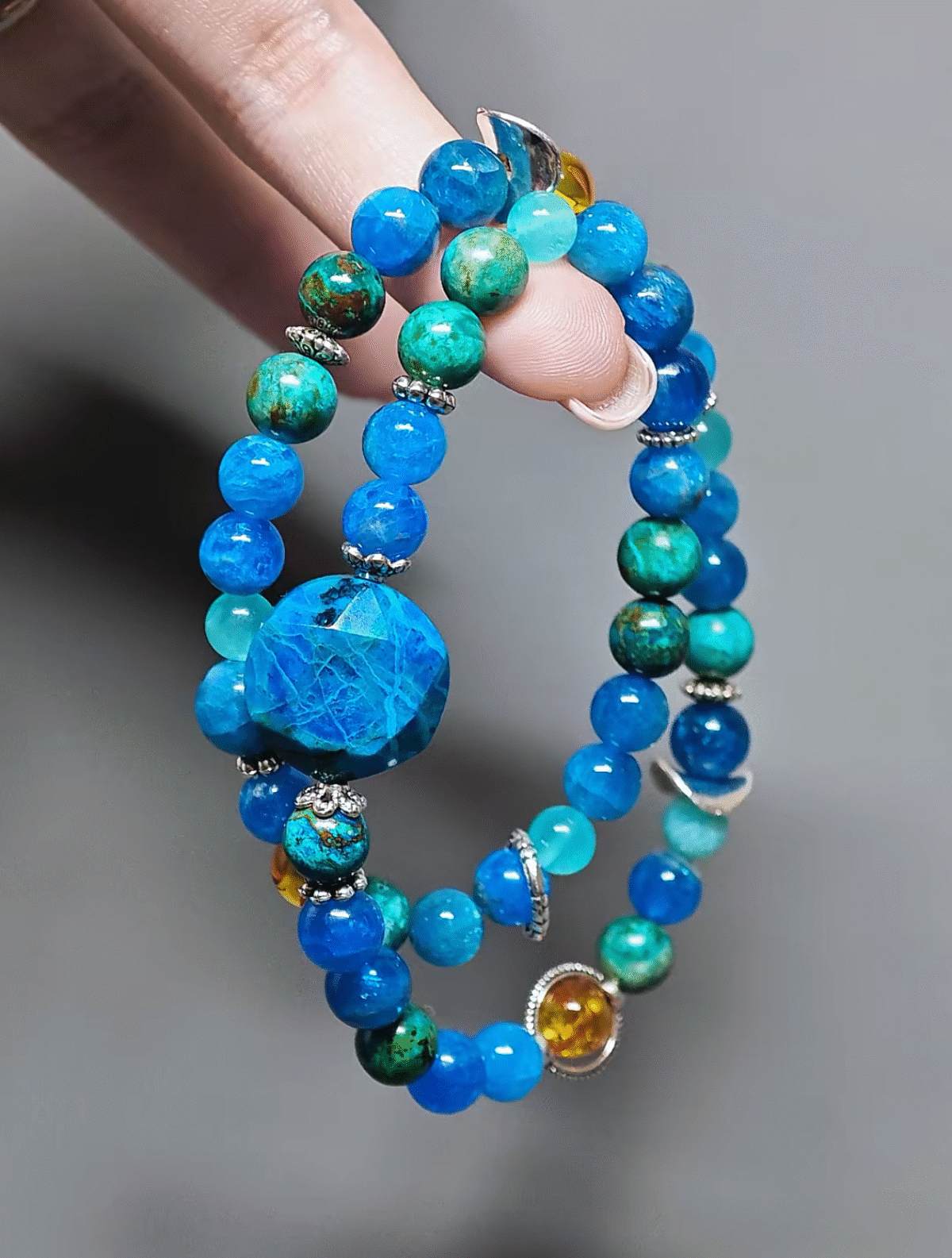 Split display of the double-strand bracelet, independent energy and synergistic fission of Blue Apatite, Chrysocolla Pine, Amber, Amazonite