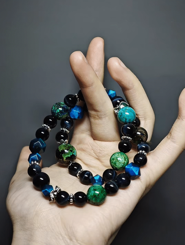 Wearing a double-strand bracelet with 24pcs 8mm Blue Tiger’s Eye, 8pcs 10mm/8mm faceted Blue Tiger’s Eye, 6pcs 10mm Azurite, 1pc 12mm Azurite, showcasing wood-water energy collision