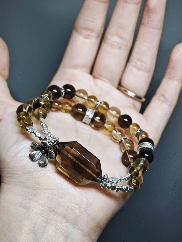 Double-strand bracelet worn, building an earth-metal energy field with Smoky Quartz and Tea-Yellow Citrine