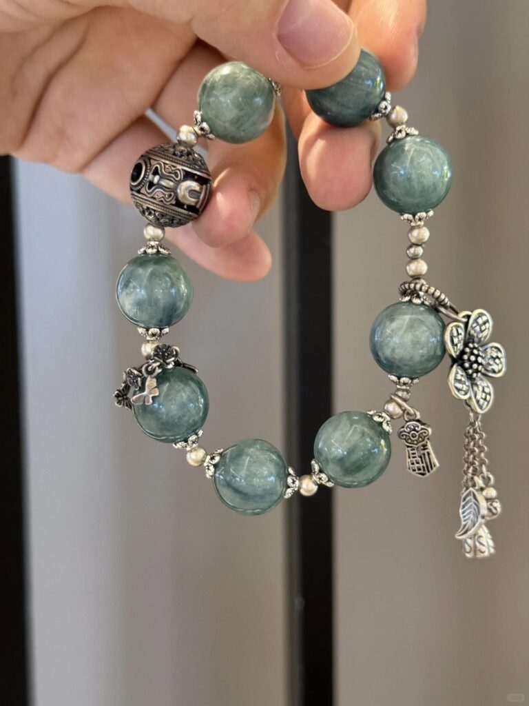 Full display of Blue-Green Quartz bracelet, water-metal oil-painting inspired awakening