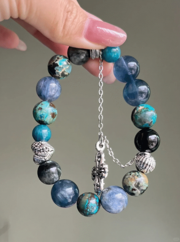 Dual-view of multi-gem bracelet, blue-metal creative flow