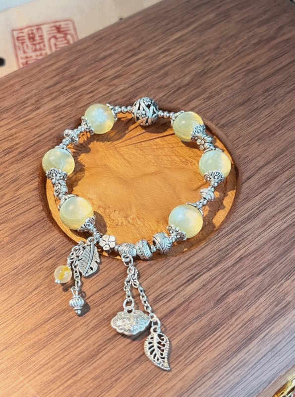 Wearing Effect of Golden Lepidolite Bracelet, Earth-Metal Wealth Shield