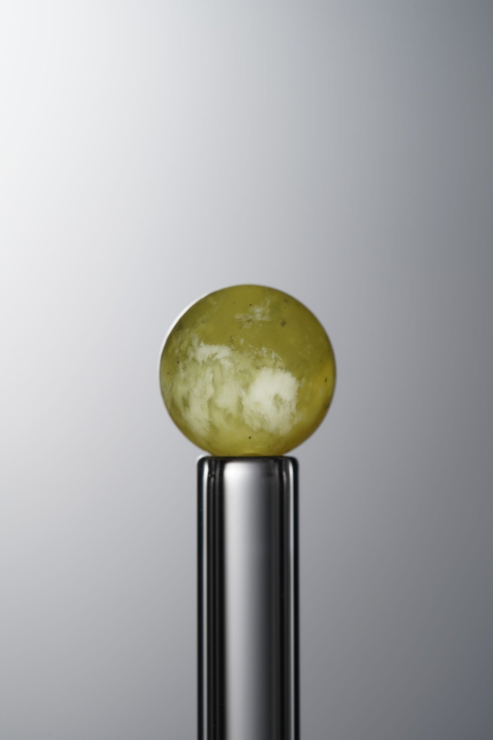 A2-31 (3) Serpentine Jade-Green-8mm - Image 1