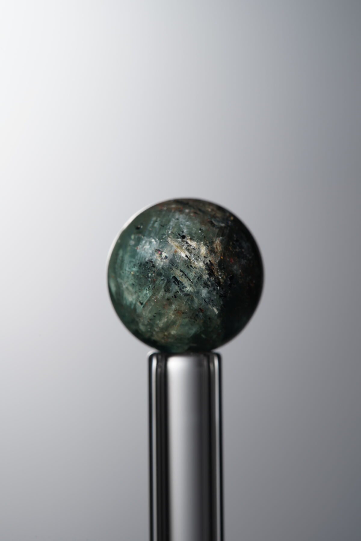 Kyanite-Green-11mm - Image 3