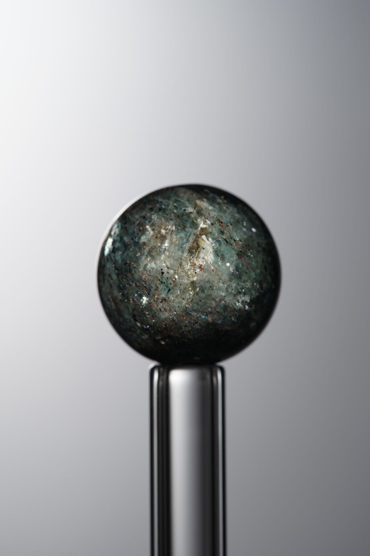 Kyanite-Green-12mm - Image 1