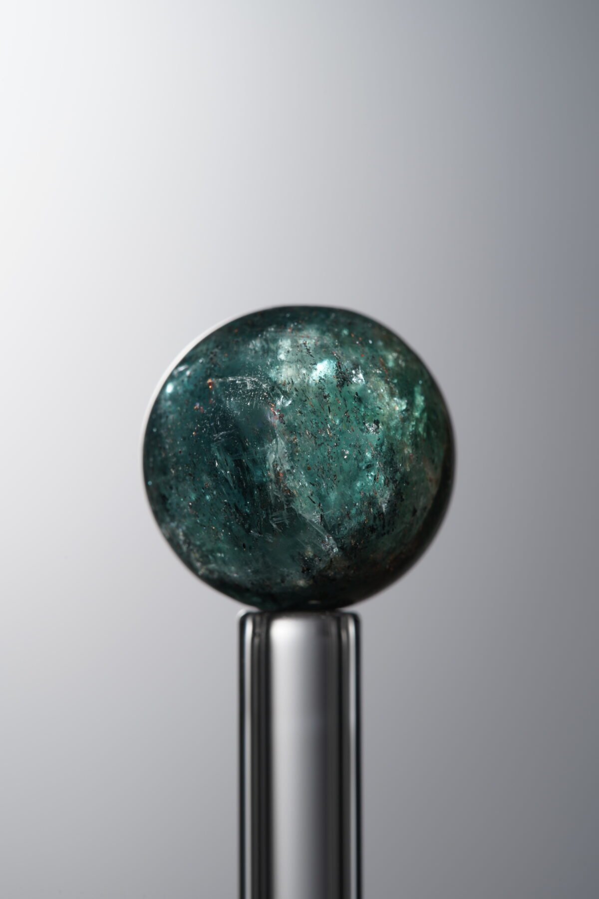 Kyanite-Green-13mm - Image 1
