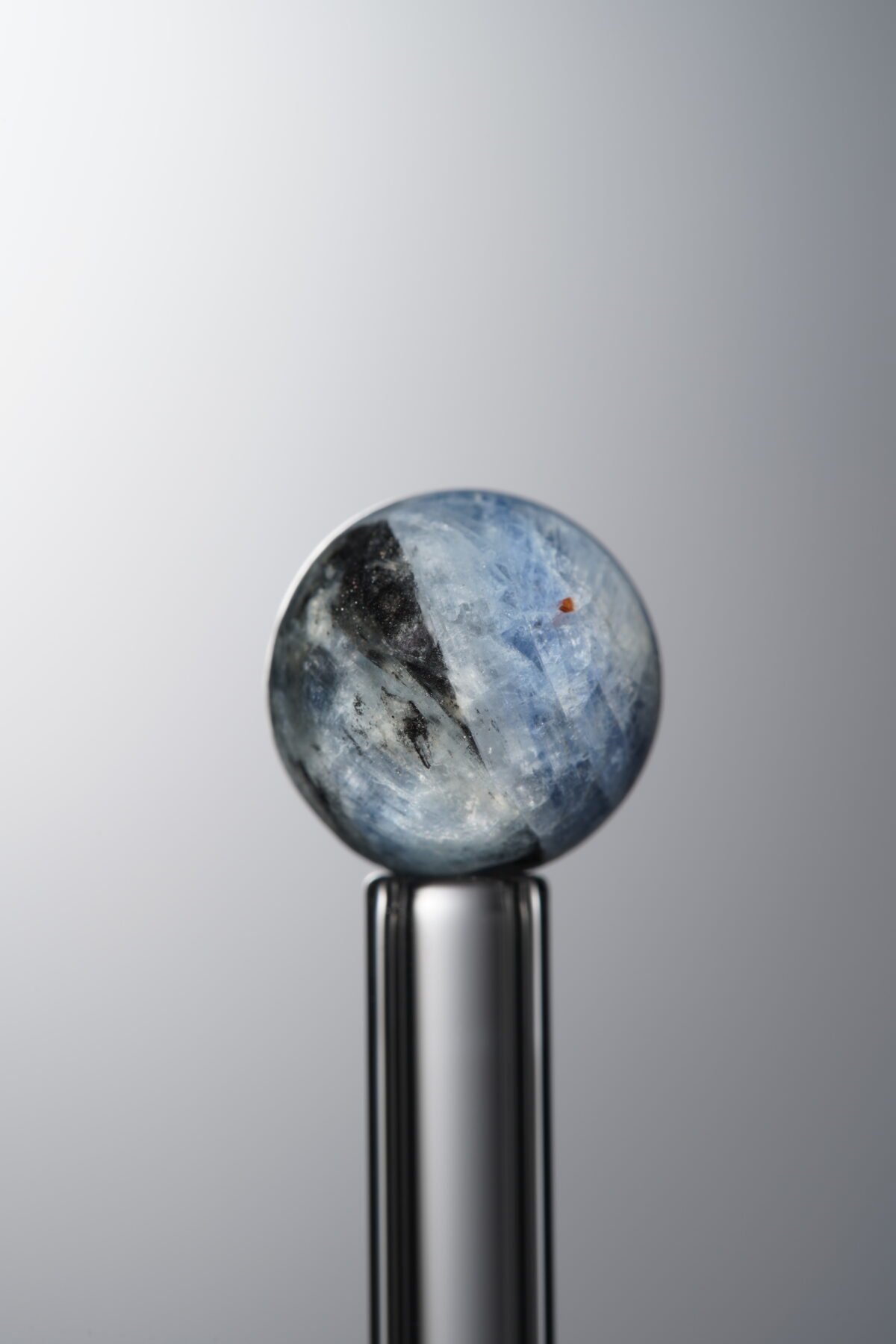 Kyanite-Blue-11mm - Image 1