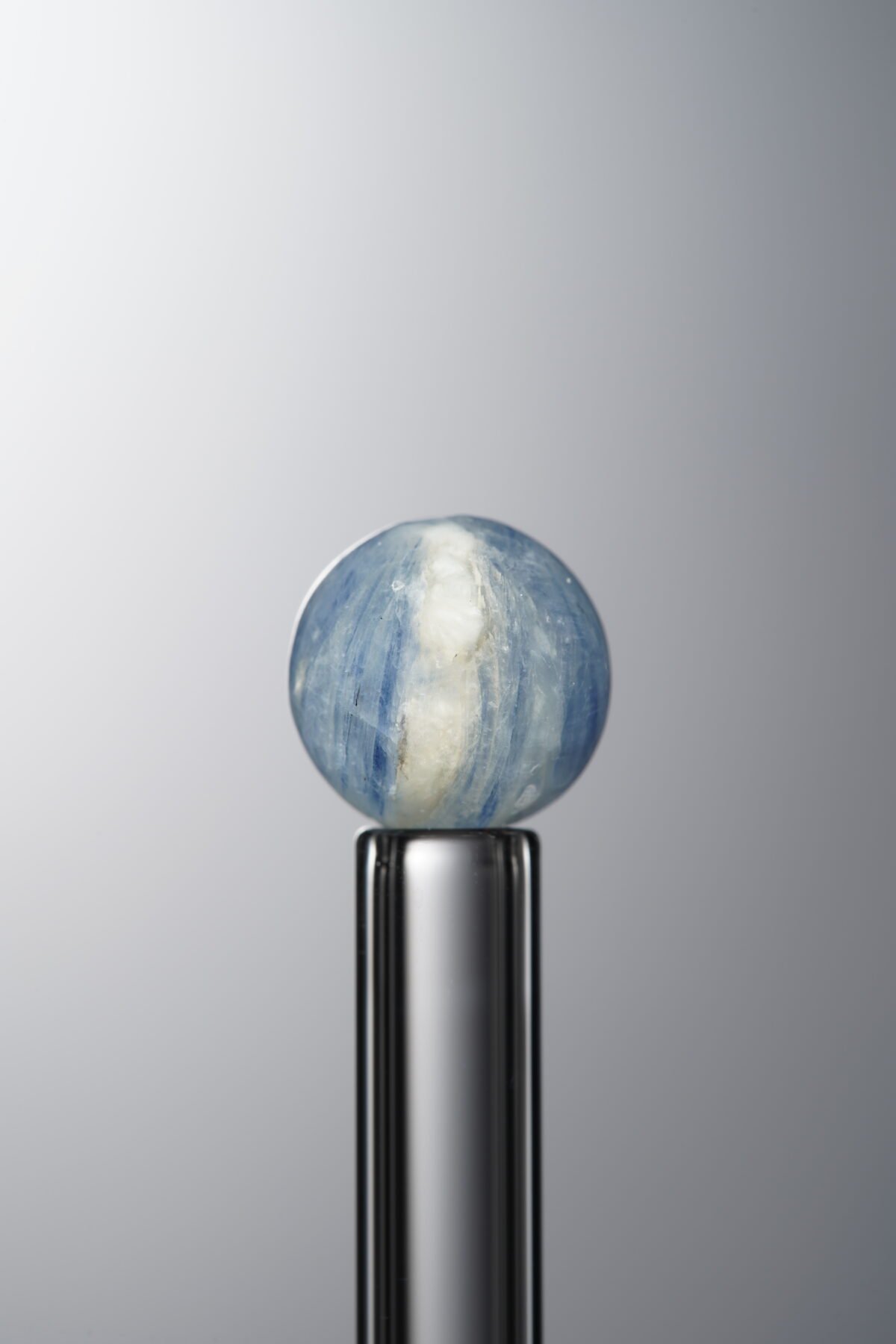 Kyanite-Blue-8mm - Image 4