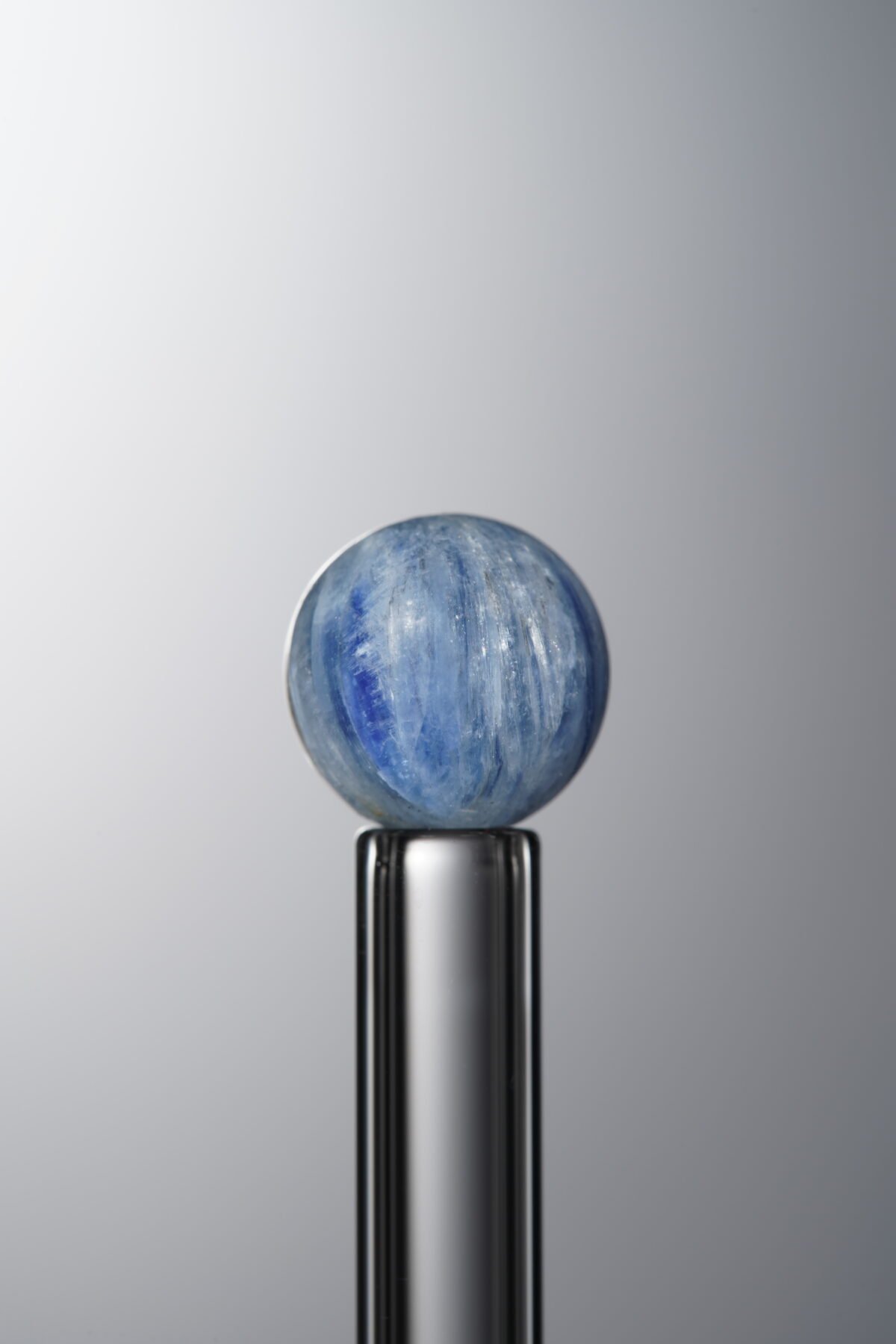 Kyanite-Blue-8mm - Image 1