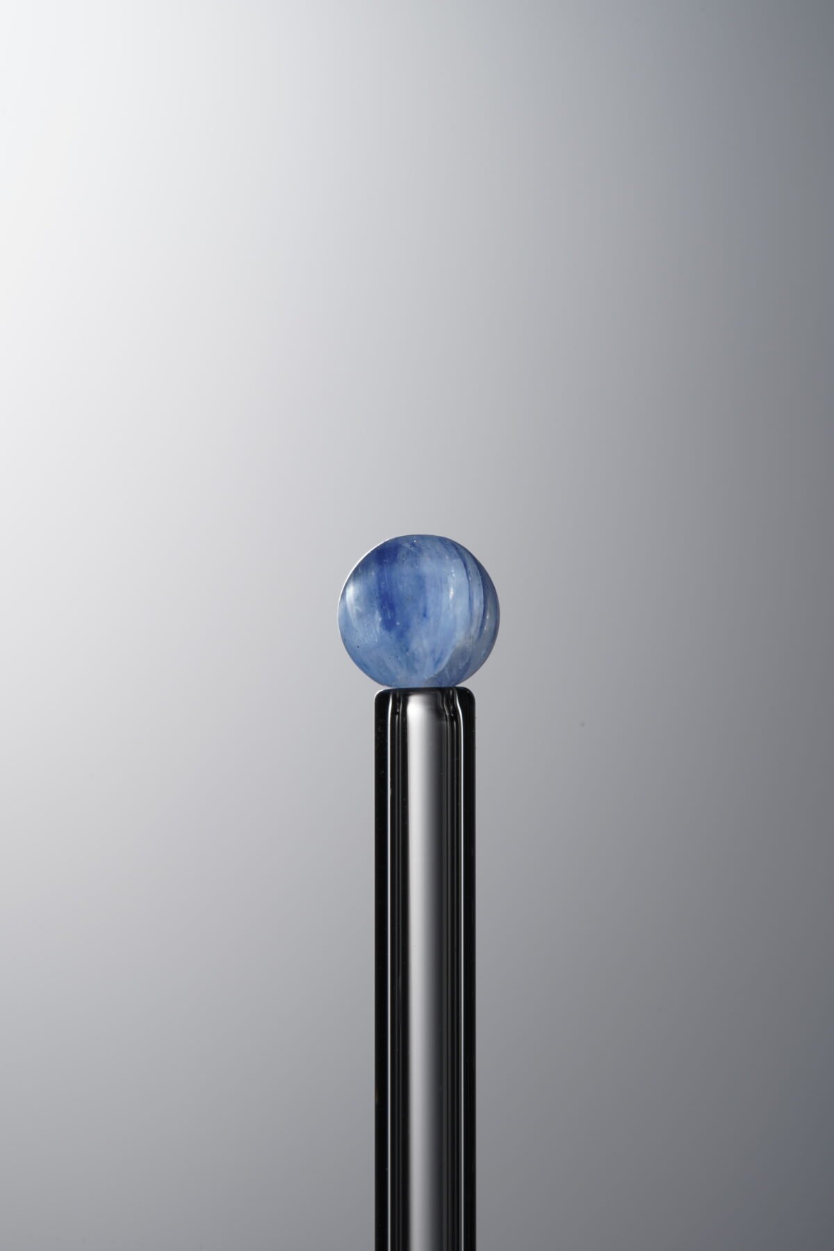 Kyanite-Blue-4mm - Image 1