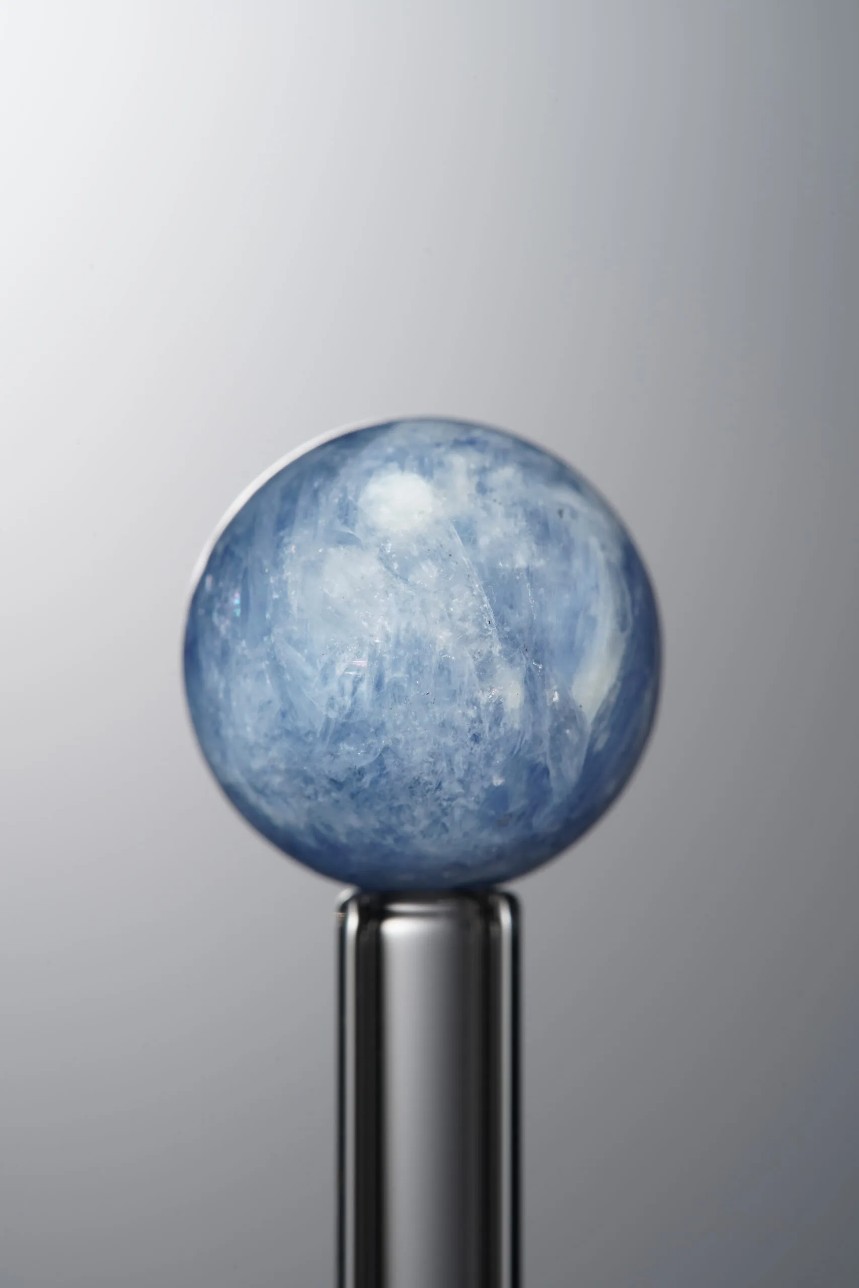 Kyanite-Blue-13mm Natural Gemstone Bead - Image 4