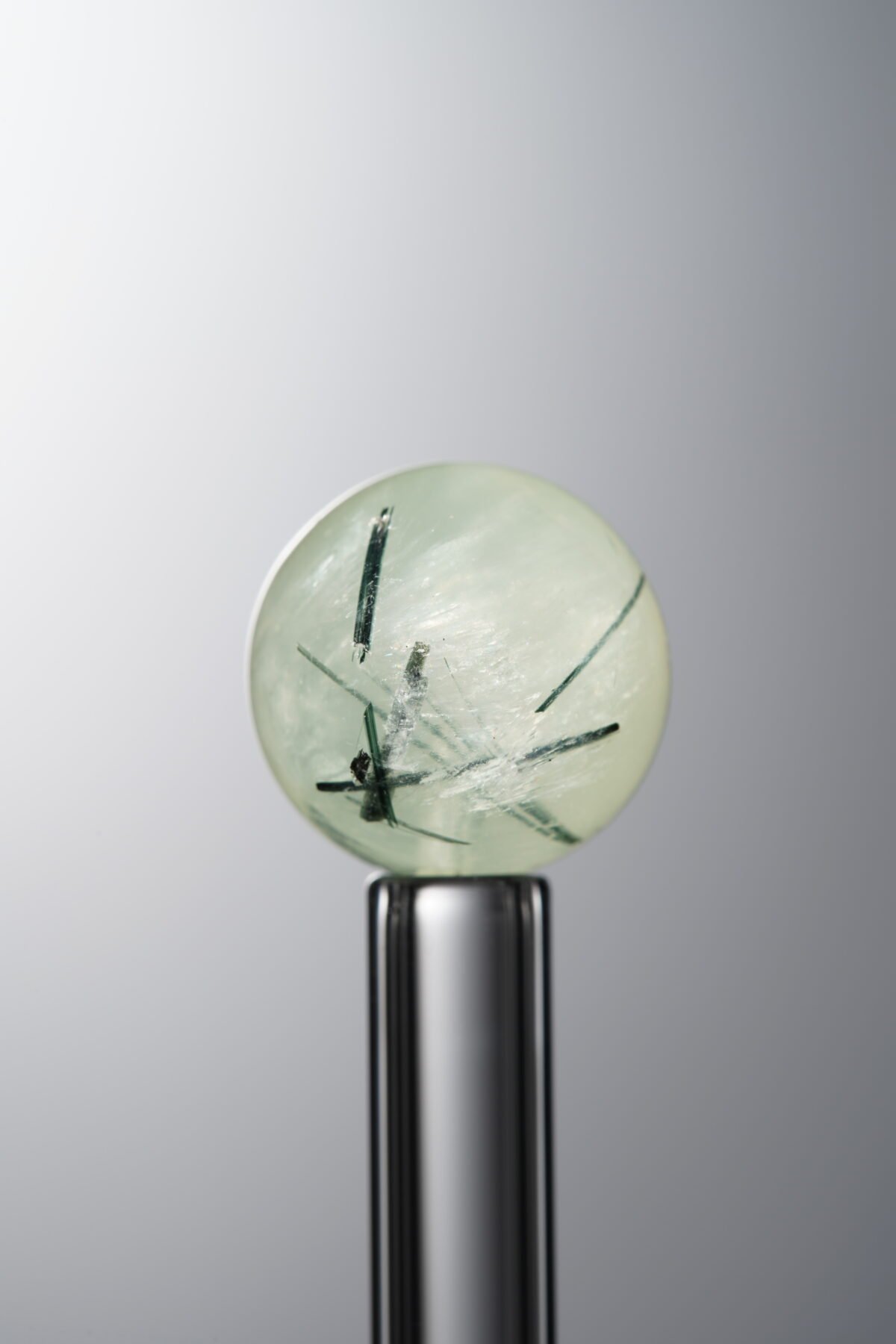 A6-43 (1) Prehnite-Green-11mm - Image 1