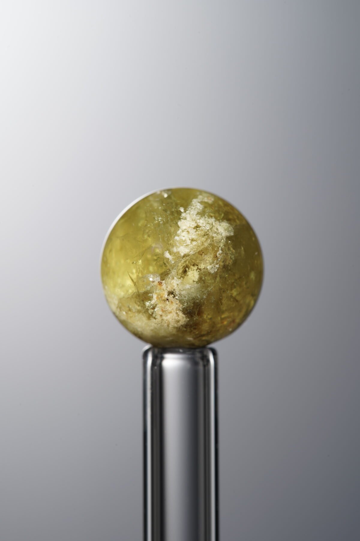 Green Garnet loose natural stone bead (10mm) for energy-balancing handmade jewelry and DIY crafts