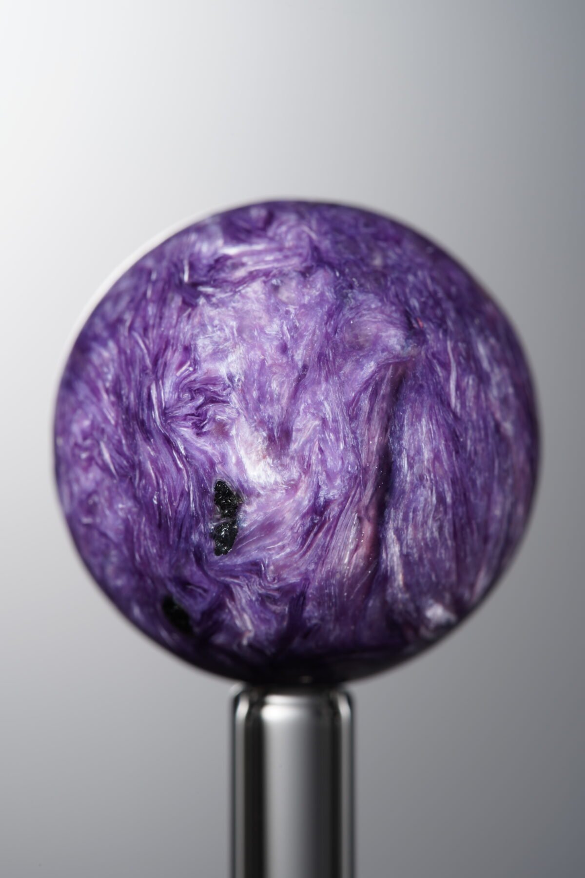 A9-231 (1) Charoite-Purple-20mm - Image 1
