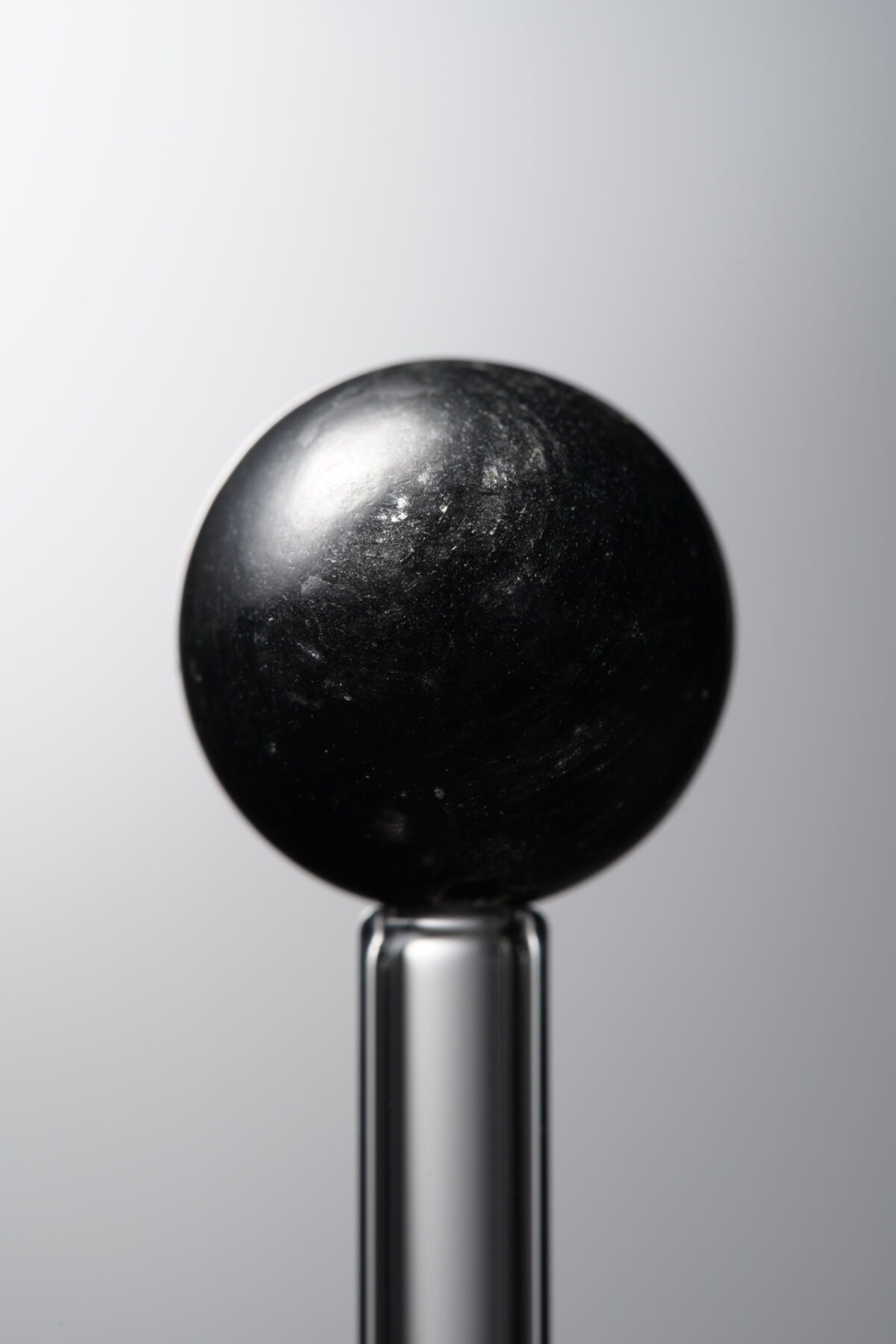 Golden Fortune Stone-Black&Gold-14mm - Image 1