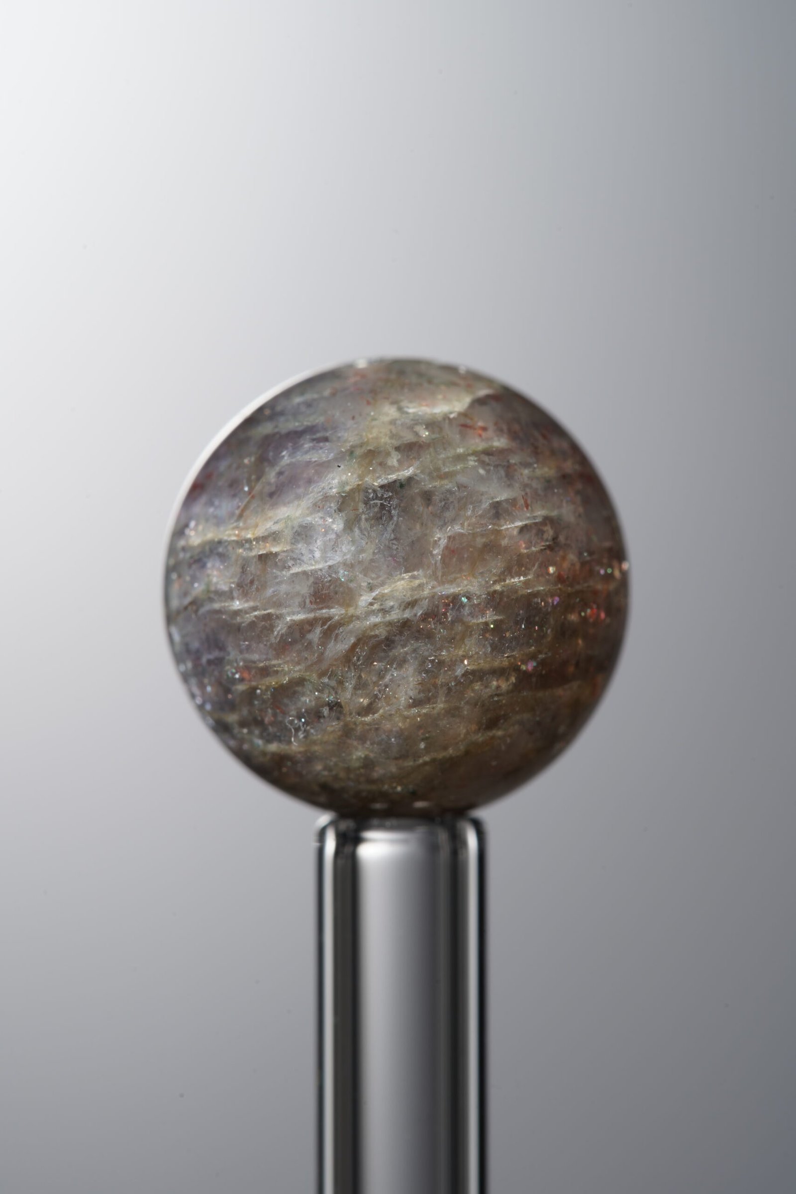 B4-631 (1) Iolite-Blue&Purple-13mm - Image 1