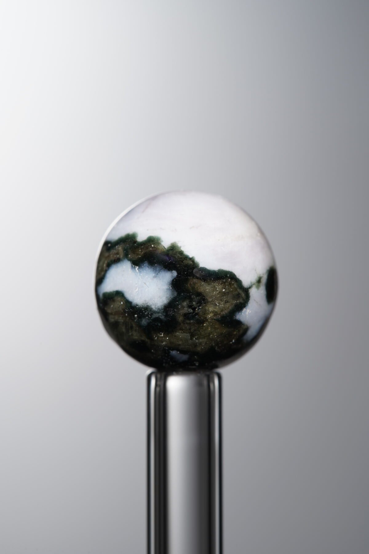 Labradorite-Black&Gray-12mm - Image 1