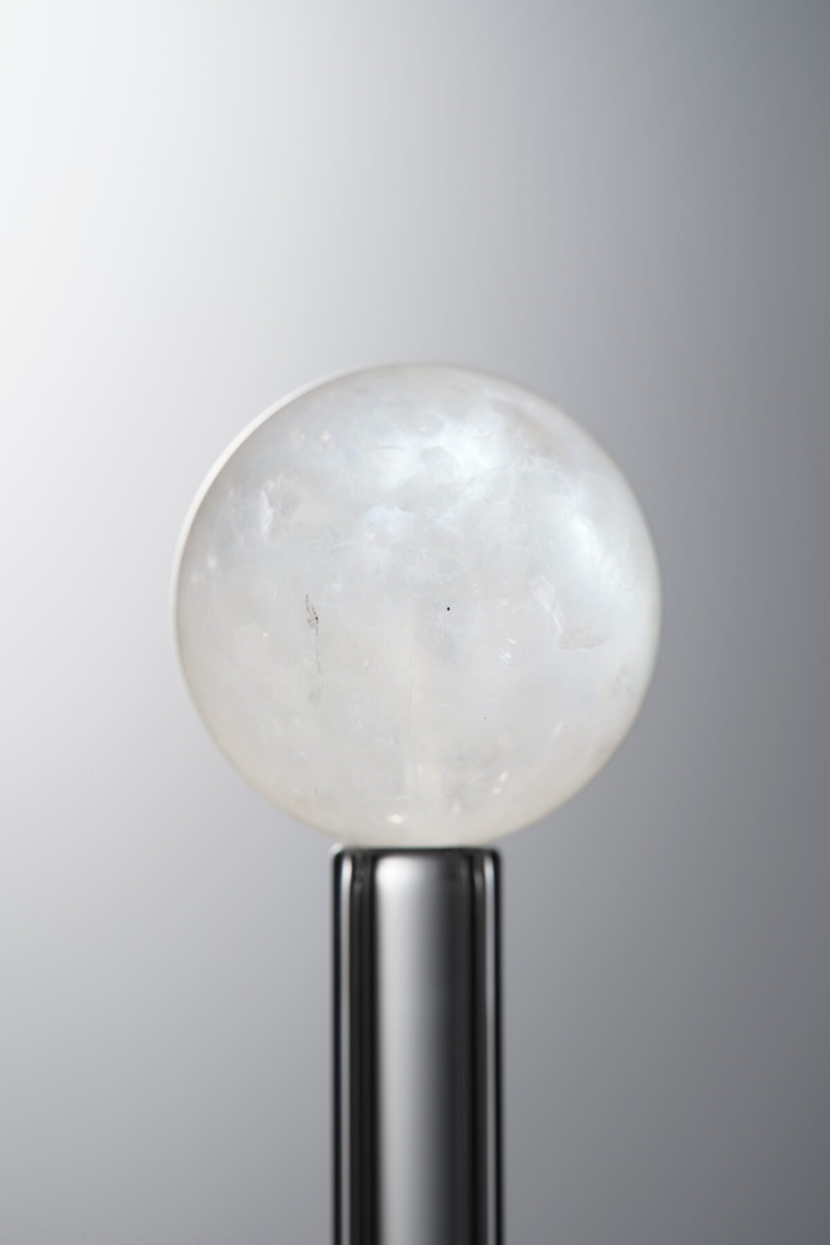 Moonstone-White&Blue-13mm - Image 1