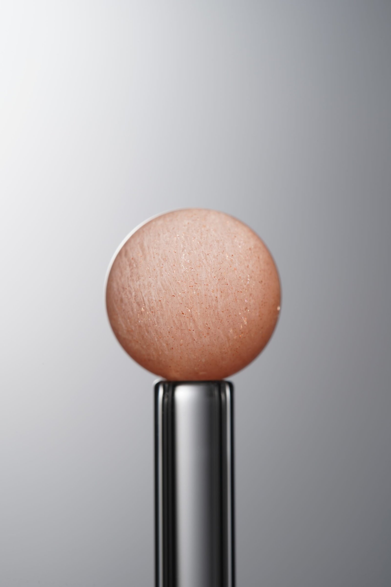 B7-32 (1) Moonstone-Orange-11mm - Image 1