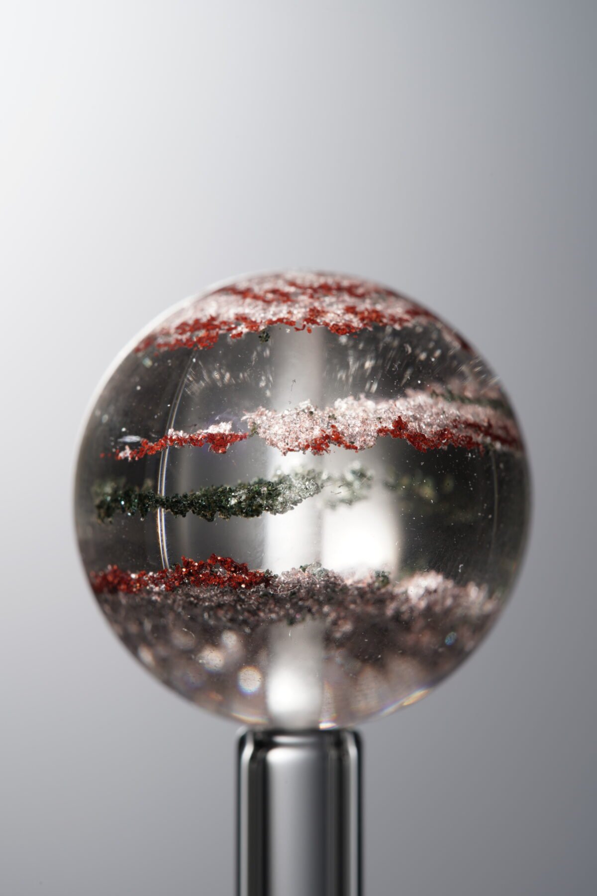 Crystal-Red&Green-18mm - Image 1