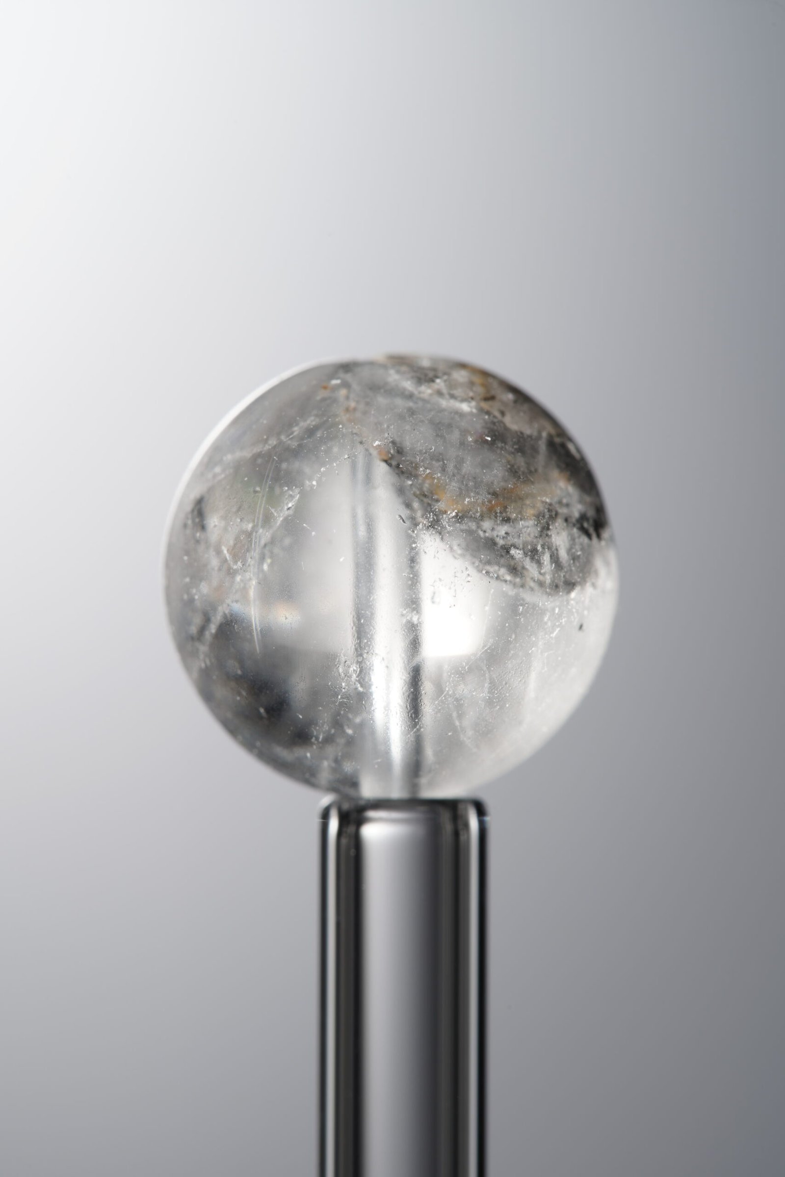 C6-441 (1)X Crystal-Red&Green-13mm - Image 1