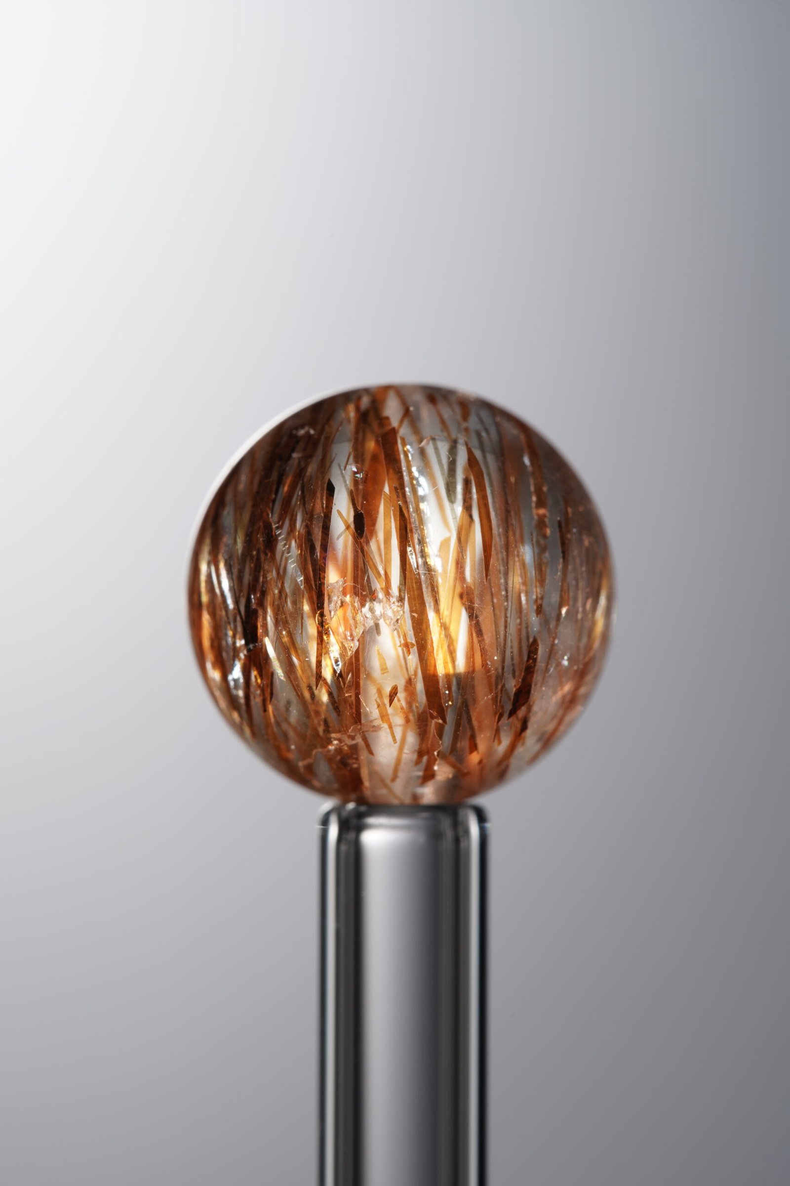 C8-331 (1) Crystal-Red&Brown-13mm - Image 1