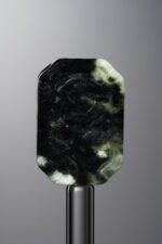 Serpentine Jade-Black-Rose-22mm
