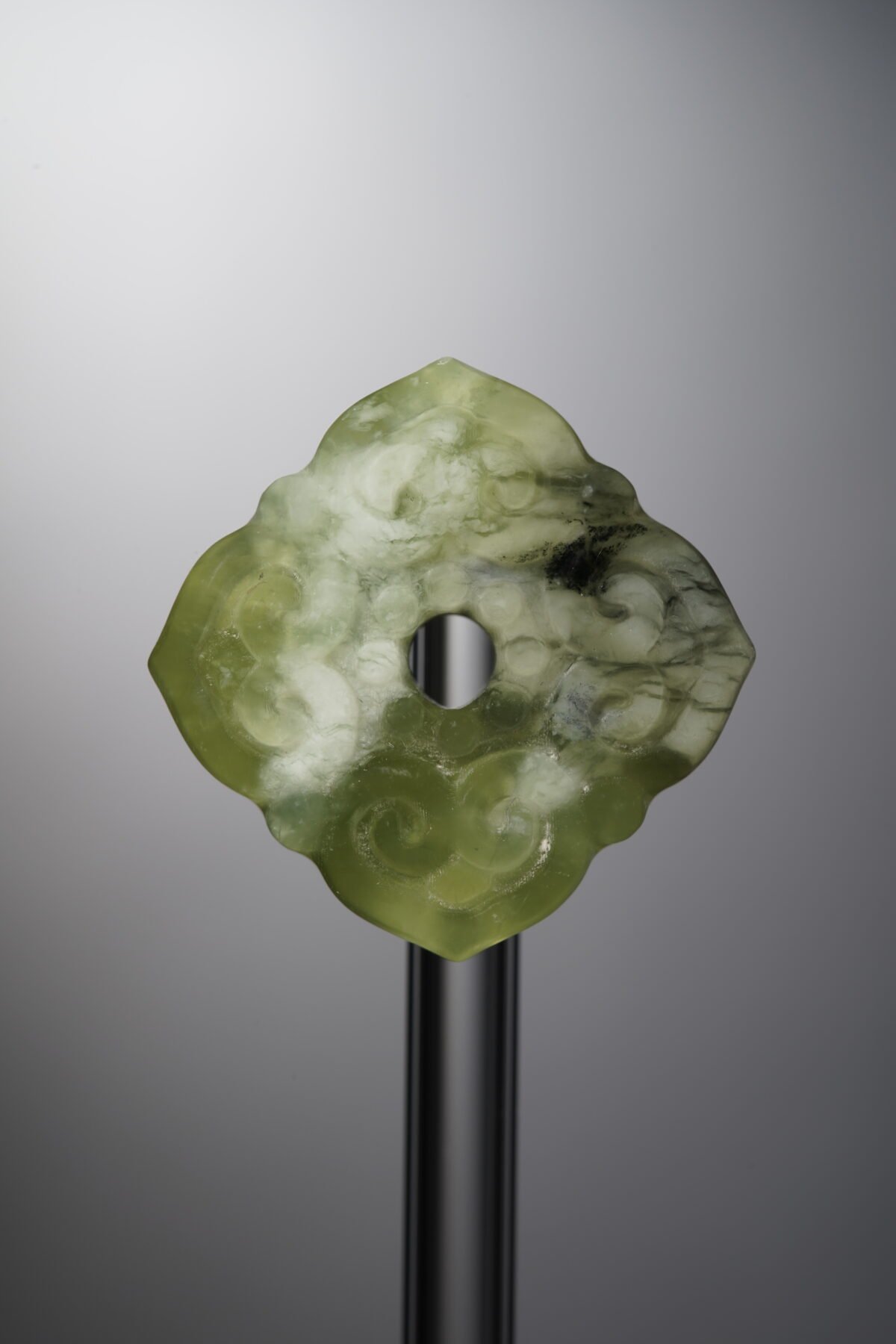 D10-252 (2) Serpentine Jade-Green-Four-flower Square Plaque-26mm - Image 1
