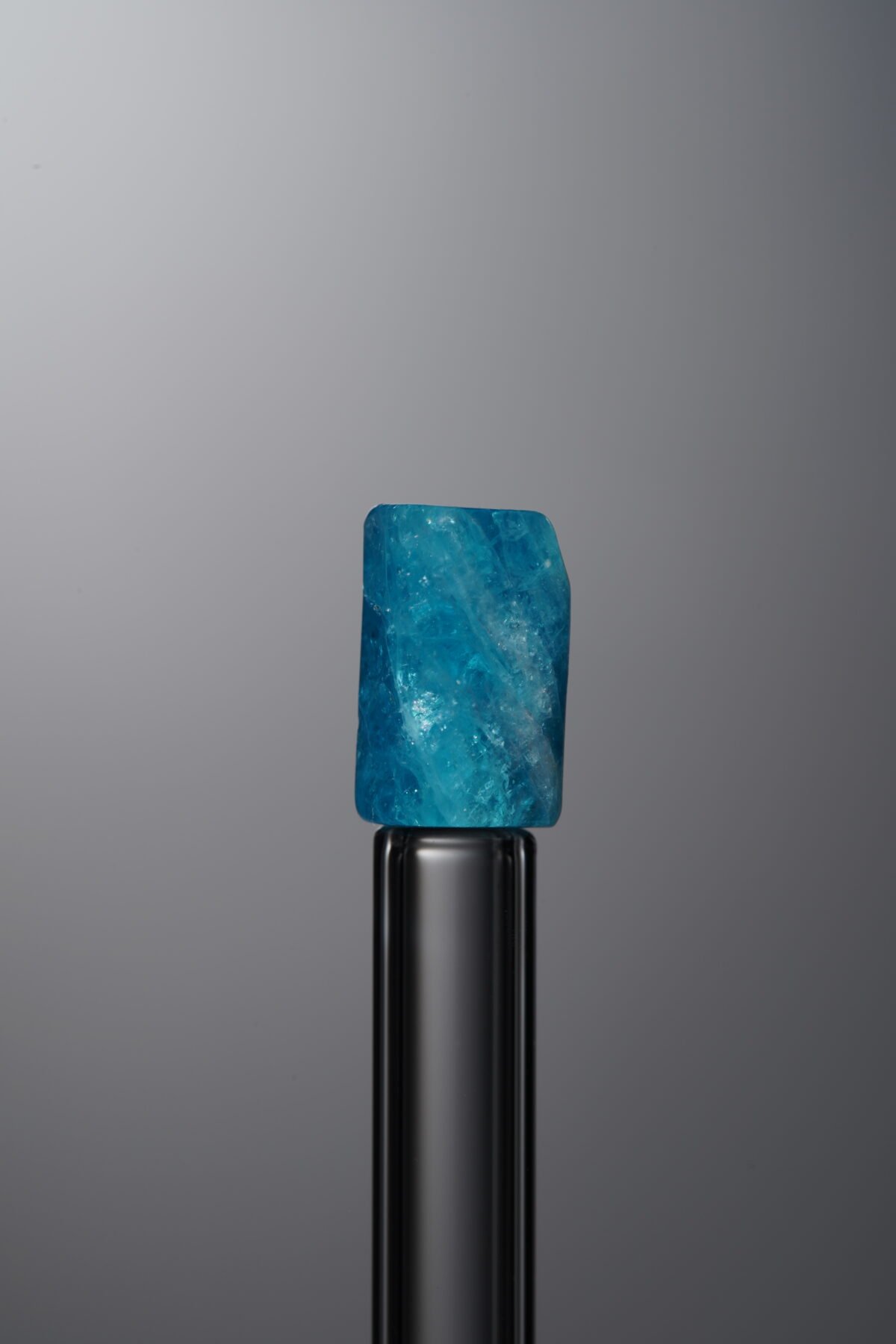 Apatite-Blue-Long Barrel Bead-9mm - Image 3