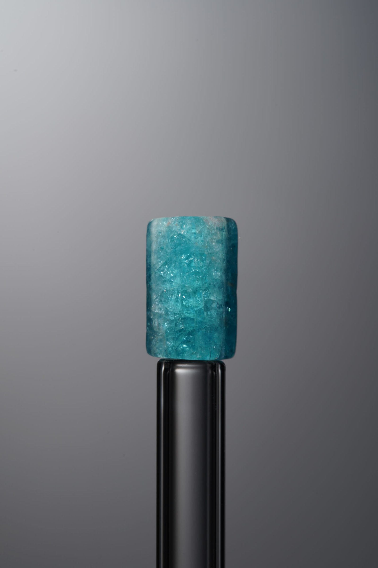D10-33 (4) Apatite-Blue-Long Barrel Bead-10mm - Image 1