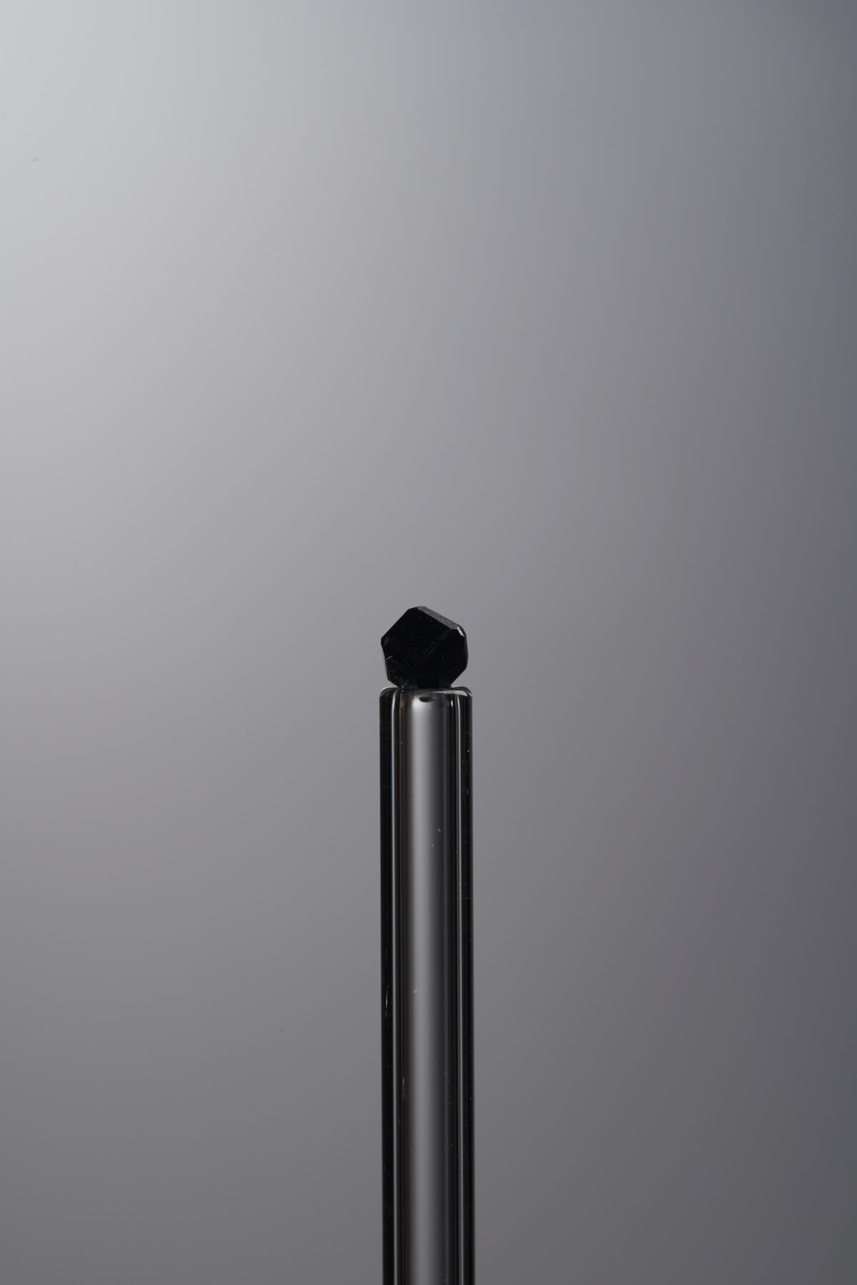 Spinel-Black-Cube-2mm - Image 1